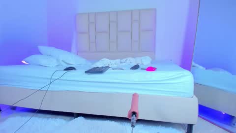 Eva Queen online show from November 2025 03:16:02 AM