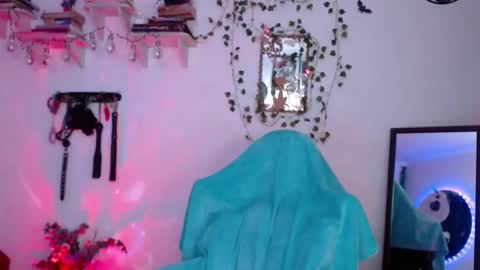 Snapshot of eve_blue77 chatting on November 2025 02:33:01 AM Eve Blue friends. IG eve blue77 TW EveBlue 1 OF eveblue7 online show from November 2025 02:33:01 AM