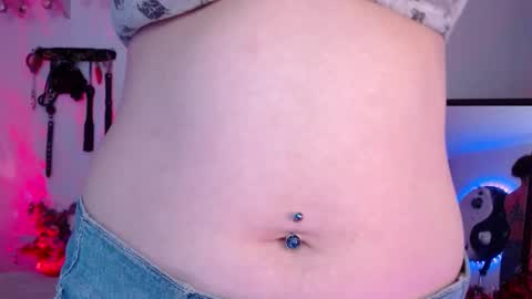 Snapshot of eve_blue77 chatting on November 2025 12:31:02 AM Eve Blue friends. IG eve blue77 TW EveBlue 1 OF eveblue7 online show from November 2025 12:31:02 AM