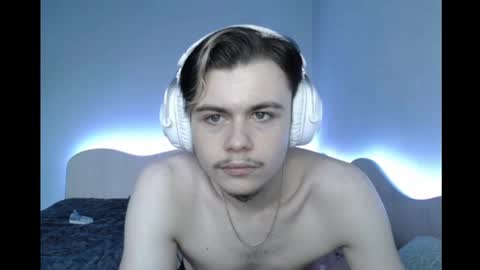 Snapshot of eve_lacroix chatting on January 2025 06:28:02 AM Alex online show from January 2025 06:28:02 AM