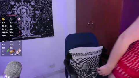 Eve Jane  online show from December 2024 01:04:01 AM