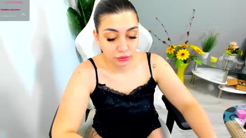 eveeevian online show from May 2026 11:30:02 AM