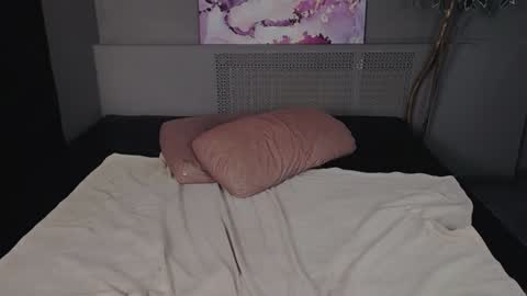 Snapshot of evelibston chatting on December 2024 03:39:01 AM EveLibston online show from December 2024 03:39:01 AM