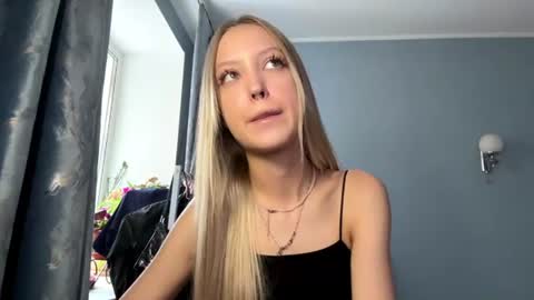 Snapshot of evelinegallucci chatting on June 2026 12:14:02 PM Katy online show from June 2026 12:14:02 PM