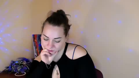 Snapshot of evelineli chatting on February 2025 03:47:02 PM Lydia online show from February 2025 03:47:02 PM