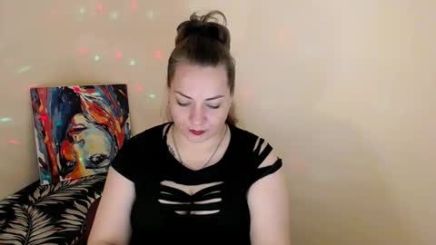 Snapshot of evelineli chatting on September 2025 09:28:02 PM Lydia online show from September 2025 09:28:02 PM