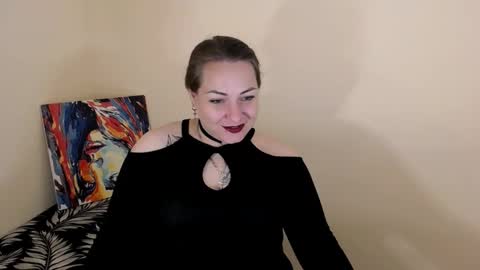 Snapshot of evelineli chatting on September 2025 08:01:02 PM Lydia online show from September 2025 08:01:02 PM