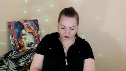 Snapshot of evelineli chatting on October 2025 01:03:02 AM Lydia online show from October 2025 01:03:02 AM