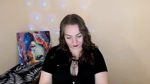 Snapshot of evelineli chatting on October 2025 09:47:02 PM Lydia online show from October 2025 09:47:02 PM