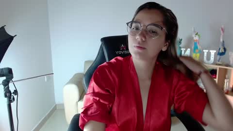 Evelyn online show from December 2024 01:20:02 PM