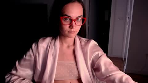 Snapshot of evelyn_gg chatting on April 2026 12:40:02 PM Evelyn online show from April 2026 12:40:02 PM