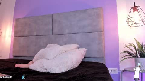 Snapshot of evelyn_millers_11 chatting on January 2025 04:38:01 AM Evelyn online show from January 2025 04:38:01 AM