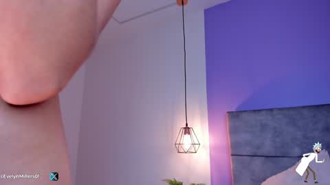 Snapshot of evelyn_millers_11 chatting on January 2025 09:51:02 AM Evelyn online show from January 2025 09:51:02 AM