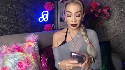 EvelynaGrey online show from January 2025 02:43:01 AM