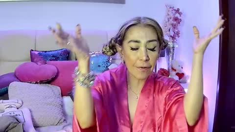 EvelynaGrey online show from November 2025 10:37:01 AM