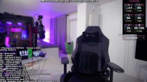 Evelyne online show from February 2025 06:53:01 PM