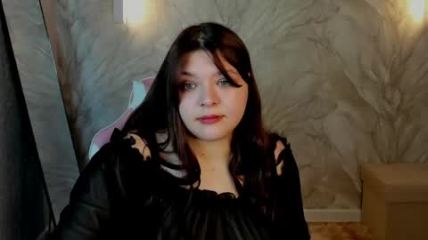 Snapshot of evelyne_loo chatting on May 2026 01:00:01 AM Evelyne Loo online show from May 2026 01:00:01 AM
