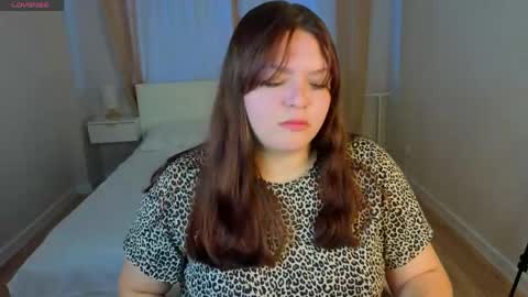 Snapshot of evelyne_loo chatting on May 2026 01:22:02 AM Evelyne Loo online show from May 2026 01:22:02 AM