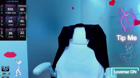 Snapshot of evelyne_rose chatting on October 2025 05:04:02 AM evelyne_rose online show from October 2025 05:04:02 AM