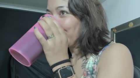 Snapshot of evelynesex chatting on May 2026 01:56:02 AM Evelyne online show from May 2026 01:56:02 AM