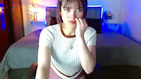 Snapshot of evelynn_fox_ chatting on June 2026 07:12:01 PM evelynn_fox_ online show from June 2026 07:12:01 PM