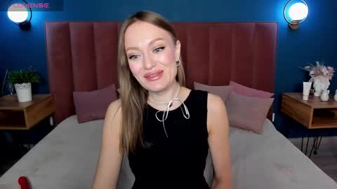 Evelyn online show from November 2025 01:31:01 AM