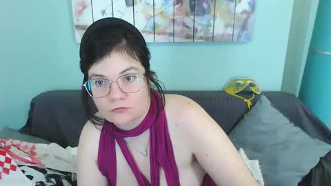 Everly online show from February 2025 01:41:01 PM