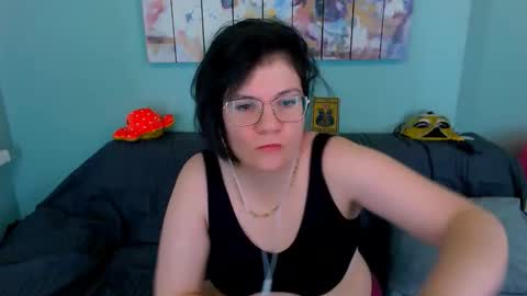 Everly online show from February 2026 05:45:02 PM