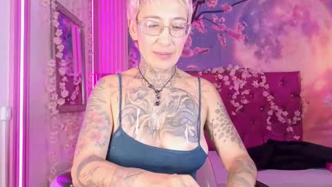 everlyn_sexx online show from March 2026 12:17:02 AM