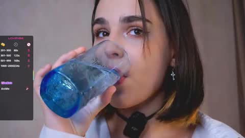 Anita online show from October 2025 03:26:02 AM