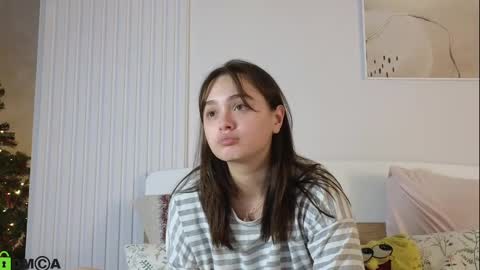 evi_woow online show from December 2024 11:58:01 PM