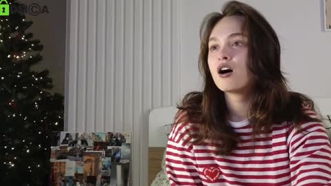 evi_woow online show from January 2025 06:56:02 PM