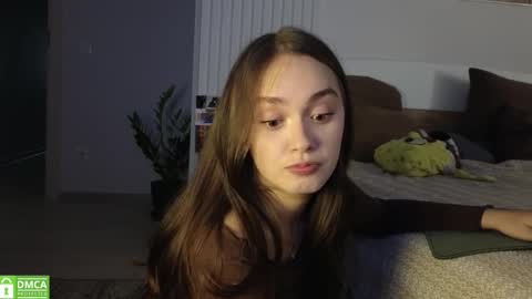evi_woow online show from October 2025 07:34:01 PM