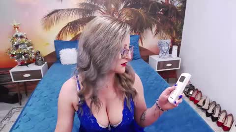 Snapshot of eviajoness chatting on December 2024 08:48:01 PM Evia online show from December 2024 08:48:01 PM