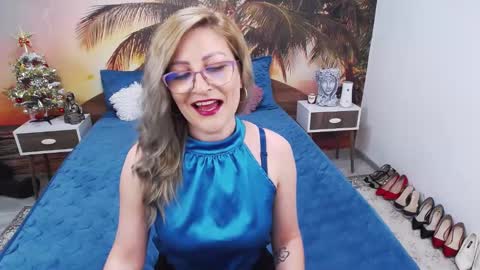 Snapshot of eviajoness chatting on December 2024 01:18:02 AM Evia online show from December 2024 01:18:02 AM