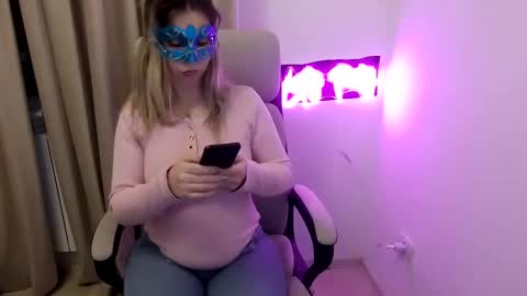 Snapshot of evil_goddesx chatting on March 2025 11:11:01 PM alesia online show from March 2025 11:11:01 PM