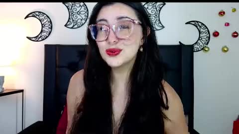 Evolet online show from December 2025 05:42:02 PM