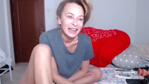 Snapshot of evolett chatting on February 2026 07:03:02 AM ONLYFANS There are legends that in this room all your wishes can come true Private is Open online show from February 2026 07:03:02 AM