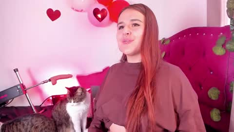 Snapshot of evy_orange1 chatting on February 2025 01:22:01 PM EVY online show from February 2025 01:22:01 PM