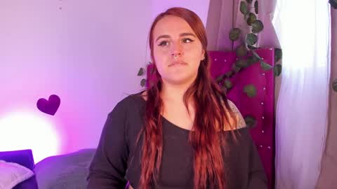 Snapshot of evy_orange1 chatting on March 2025 07:39:01 PM EVY online show from March 2025 07:39:01 PM