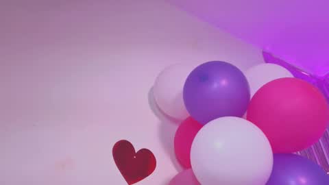 Snapshot of evy_orange1 chatting on September 2025 01:29:02 AM EVY online show from September 2025 01:29:02 AM