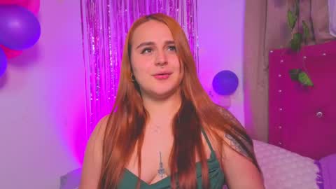 Snapshot of evy_orange1 chatting on September 2025 02:02:02 AM EVY online show from September 2025 02:02:02 AM