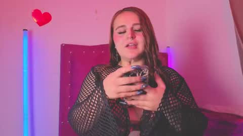 Snapshot of evy_orange1 chatting on October 2025 01:14:01 AM EVY online show from October 2025 01:14:01 AM