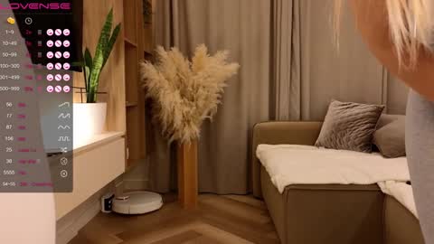 Snapshot of ewagreen chatting on December 2024 06:11:01 PM Eva m1racle online show from December 2024 06:11:01 PM