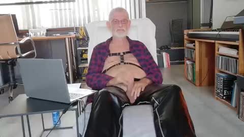 Naaktloper online show from October 2025 02:12:01 PM