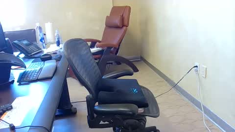 Snapshot of exhibitman69_ldb chatting on December 2025 05:41:02 PM exhibitman69_ldb online show from December 2025 05:41:02 PM