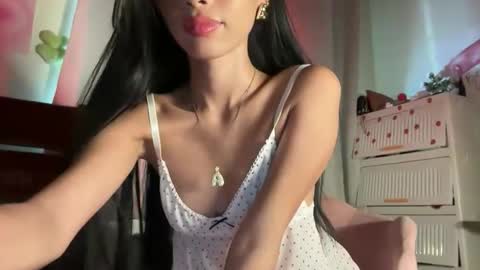 Snapshot of exoo_exoo_07 chatting on March 2026 05:02:01 AM Angela online show from March 2026 05:02:01 AM