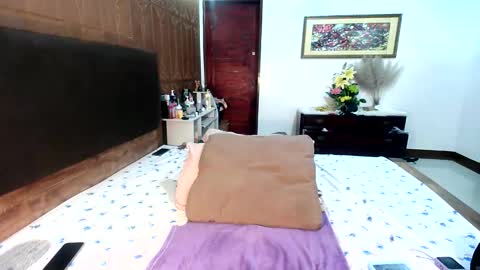 Snapshot of exotic_angel69 chatting on October 2025 02:55:02 AM voloptous mommy angel online show from October 2025 02:55:02 AM