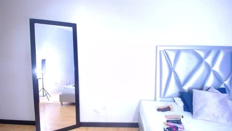 exotic_karmella online show from December 2025 09:00:02 PM