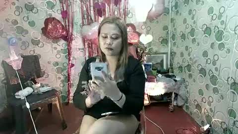 exoticapril01 online show from February 2026 04:49:02 PM